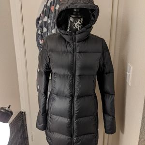 Eddie Bauer black women's down puffer coat size medium